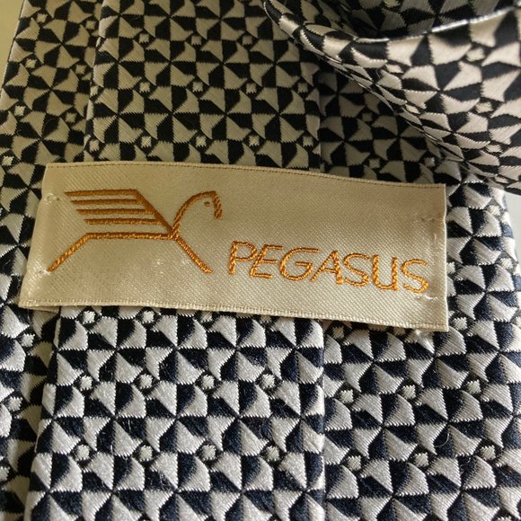 Pegasus wide necktie - Picture 3 of 4